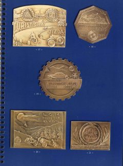 200 Československých motoristických plaket z období 1922-1939