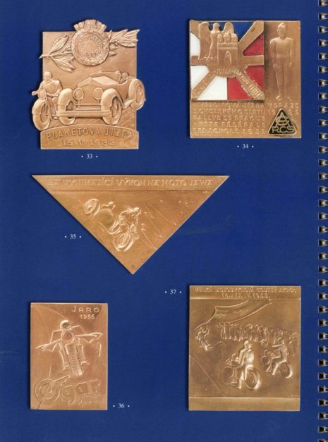 Pudr a benzin Troja 003 Pudr a benzin Troja 003