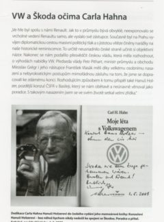 Muž mezi VW a Škodou, V pozadí Hanuš Holzer